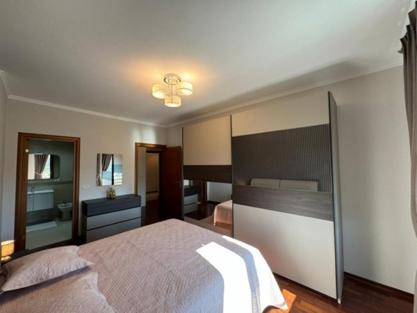 Tirane, shes apartament 2+1+Ballkon Kati 6, 113 m² (Bajram Curri)