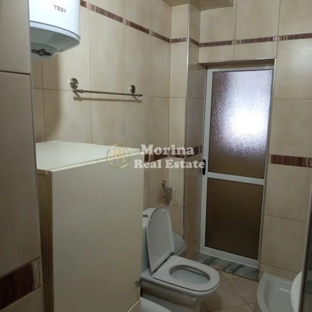Tirane, jepet me qera apartament 3+1 Kati 1, 115 m² 550 € (Ish parku i autobusave)