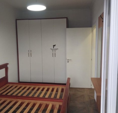 Tirane, jepet me qera apartament 1+1 , 110 m² 450 € (5 MAJI)