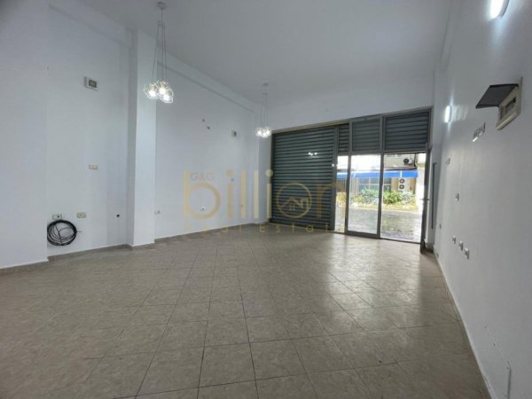 Tirane, shitet Dyan , 42 m² 160.000 € (Myslym Shyre)