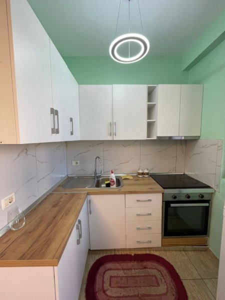 Tirane, jepet me qera apartament 1+1+Ballkon Kati 2, 70 m² 550 € (Ish Restorant Durresi)