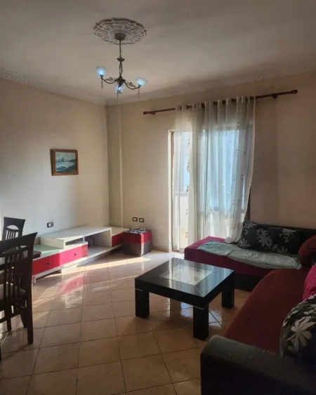Tirane, shes apartament 1+1+Ballkon Kati 3, 77 m² 123.000 € (Don Bosko prane Xhamise)