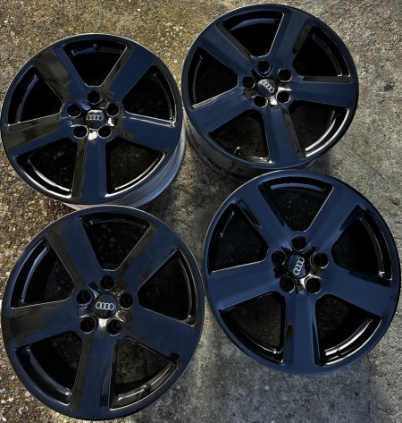 Tirane, shes disk alumini Disqe 18 Audi Golf Passat Origjinal , 300 €