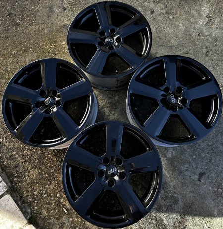 Tirane, shes disk alumini Disqe 18 Audi Golf Passat Origjinal , 300 €