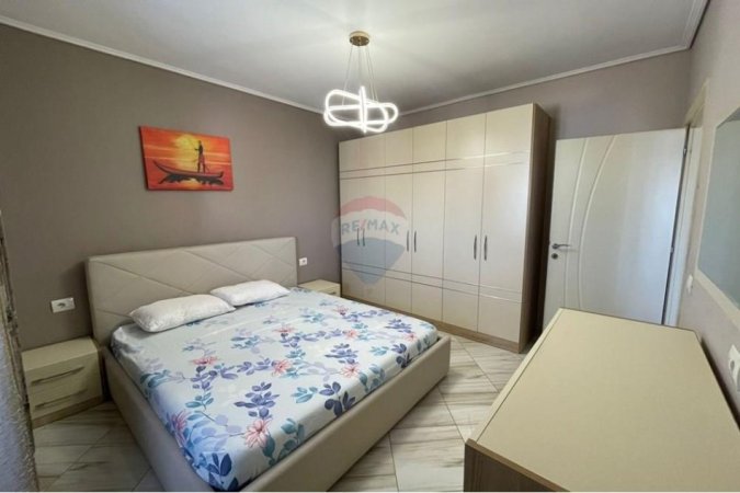Tirane, jepet me qera apartament 2+1+Ballkon , 95 m² 750 € (Myslym Shyri)