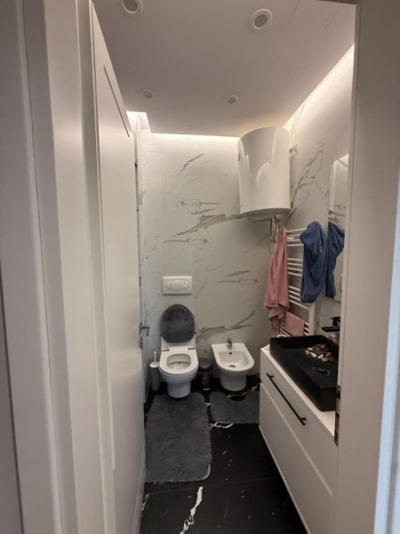 Tirane, shitet apartament 1+1 Kati 3, 64 m² 170.000 € (21 DJETORI)