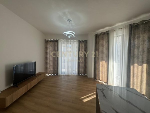 Tirane, jepet me qera apartament 2+1+Ballkon Kati 7, 100 m² 550 € (ASTIR)