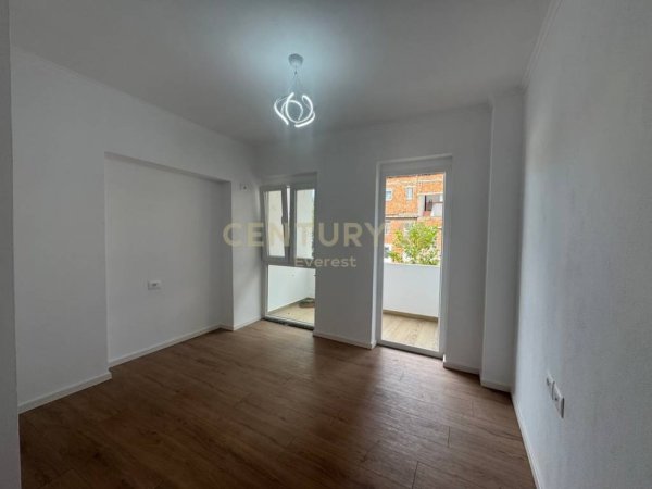 Tirane, shitet apartament 2+1 Kati 4, 64 m² 169.000 € (21 DHJETORI)