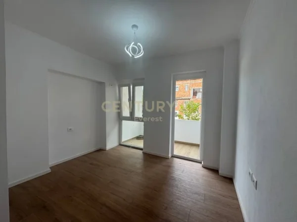 Tirane, shitet apartament 2+1 Kati 4, 64 m² 169.000 € (21 DHJETORI)