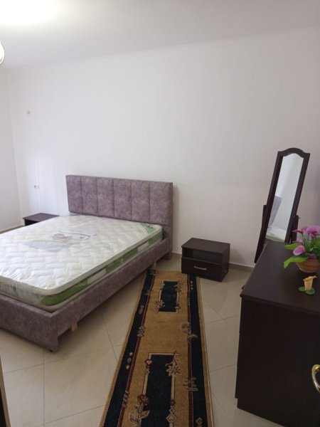 Tirane, jepet me qera apartament 3+1 Kati 1, 85 m² 550 € (Pranë Report Tv, Rruga Ndre Mjeda, Tiranë)