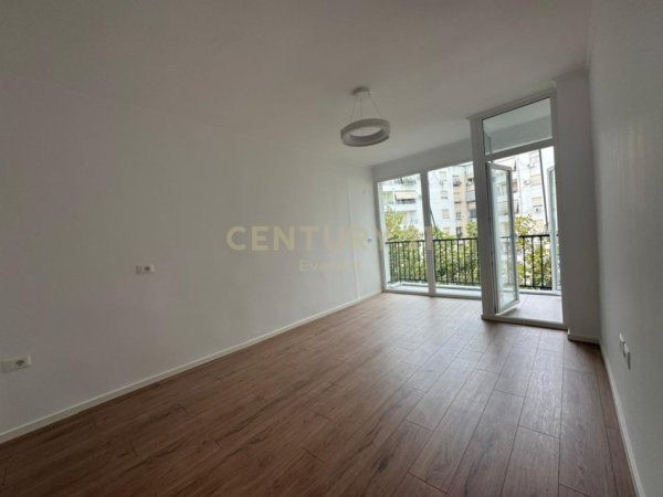 Tirane, shitet apartament 1+1 Kati 7, 54 m² 115.000 € (DON BOSKO)