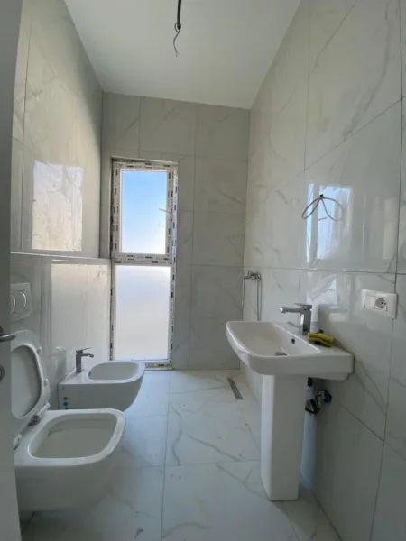 Tirane, shitet apartament 1+1+Ballkon Kati 9, 60 m² 97.900 € (Astir , Kompleksi Molla)