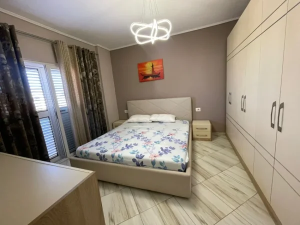 Tirane, jepet me qera apartament 2+1 Kati 9, 90 m² 750 € (MYSLYM SHYRI)
