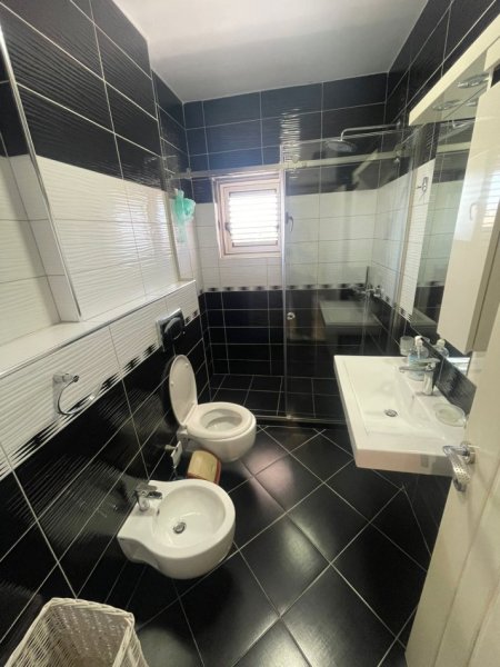 Tirane, jepet me qera apartament 2+1 Kati 9, 90 m² 750 € (MYSLYM SHYRI)