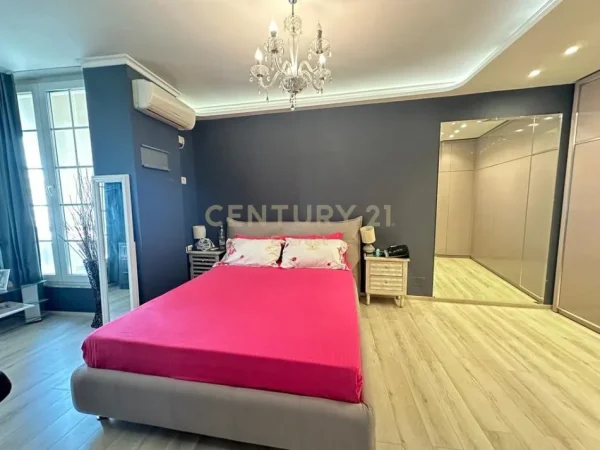 Tirane, shitet apartament 2+1+Ballkon Kati 5, 107 m² 220.000 € 