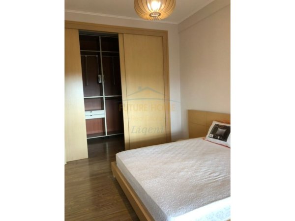 Tirane, jepet me qera apartament 3+1 Kati 6, 135 m² 1.500 € (Kopshti Zoologjik, Tirane.)