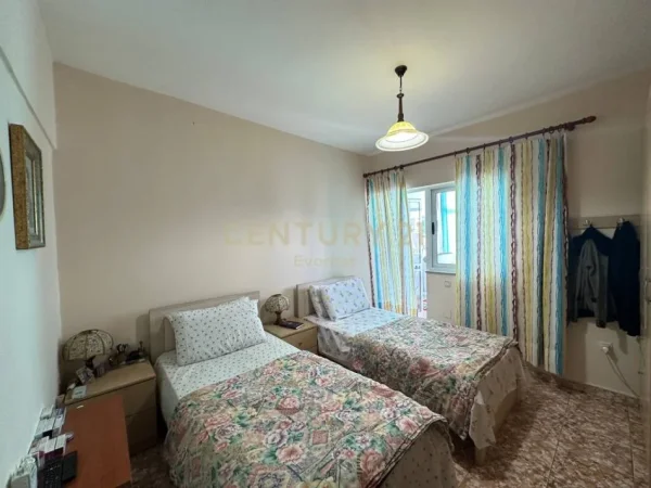 Tirane, shitet apartament 2+1+Ballkon Kati 3, 90 m² 150.000 € (DON BOSKO)