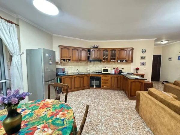 Tirane, shitet apartament 2+1+Ballkon Kati 3, 90 m² 150.000 € (DON BOSKO)