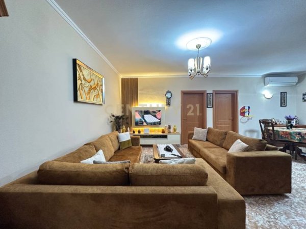 Tirane, shitet apartament 2+1+Ballkon Kati 3, 90 m² 150.000 € (DON BOSKO)