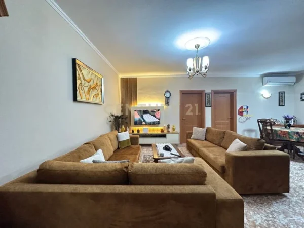 Tirane, shitet apartament 2+1+Ballkon Kati 3, 90 m² 150.000 € (DON BOSKO)