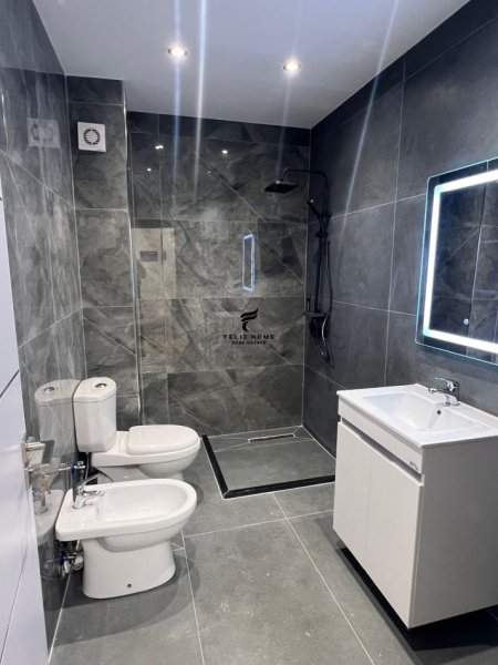 Tirane, shitet apartament 2+1 , 135.000 € (ASTIR)