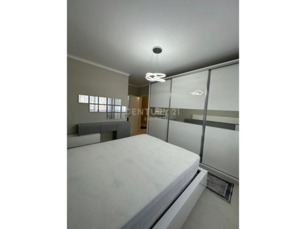 Tirane, shitet apartament 2+1+Ballkon Kati 8, 97 m² 155.000 € (ASTIR)