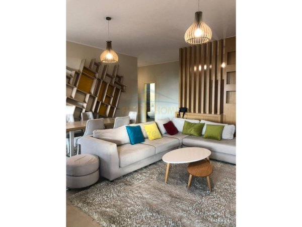 Tirane, jepet me qera apartament 3+1+Ballkon Kati 6, 135 m² 1.500 € (Kopshti Zoologjik)