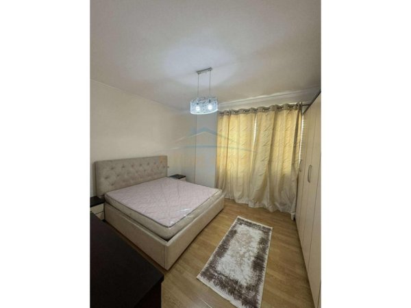 Tirane, jepet me qera apartament 2+1+Ballkon Kati 6, 95 m² 600 € (5 maji)