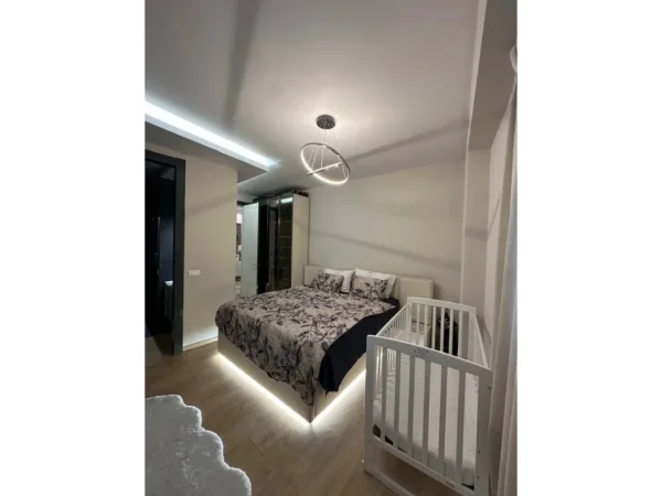 Tirane, shitet apartament 2+1+Ballkon Kati 3, 111 m² 350.000 € (Komuna e Parisit)