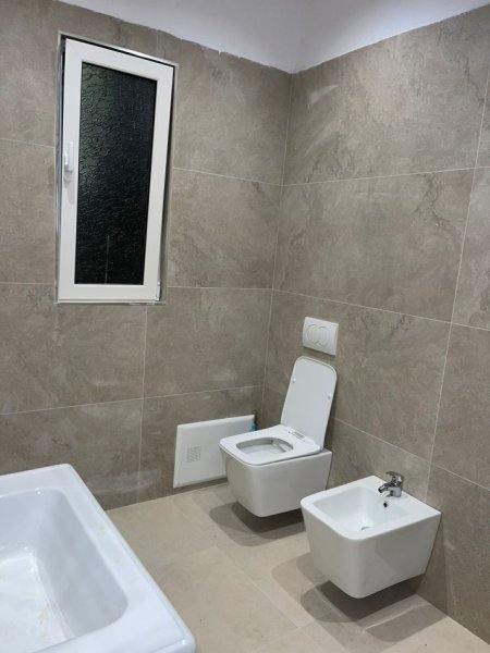 Tirane, jepet me qera nga Pronari, pa-komision apartament 1+1 dhe 2+1 Kati 2, 90 m² 350€