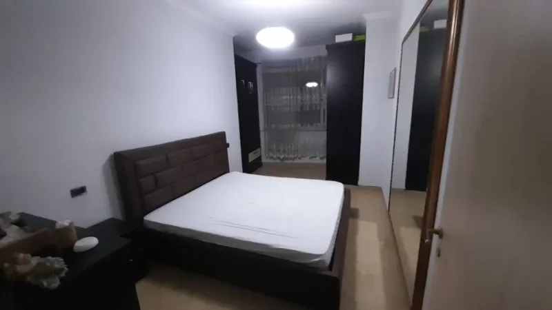 Tirane, jepet me qera apartament 2+1+Aneks+Ballkon Kati 1, 78 m² 500 € (Astir)