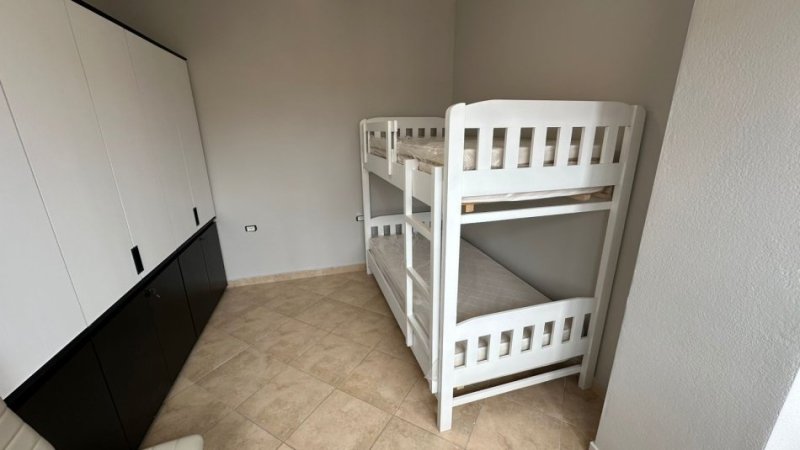 Tirane, jepet me qera apartament 2+1+Ballkon Kati 4, 88 m² 650 € (Rruga Kongresi i Manastirit)