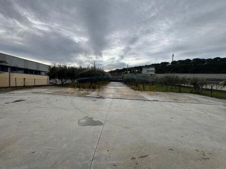 Durres, jepet me qera ambjent biznesi , 2.846 m² 2.000 € 