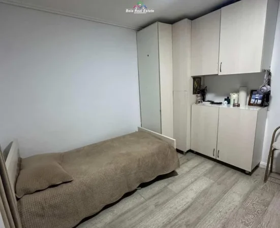 Tirane, jepet me qera apartament 2+1 Kati 2, 74 m² 500 € (Porcelan)