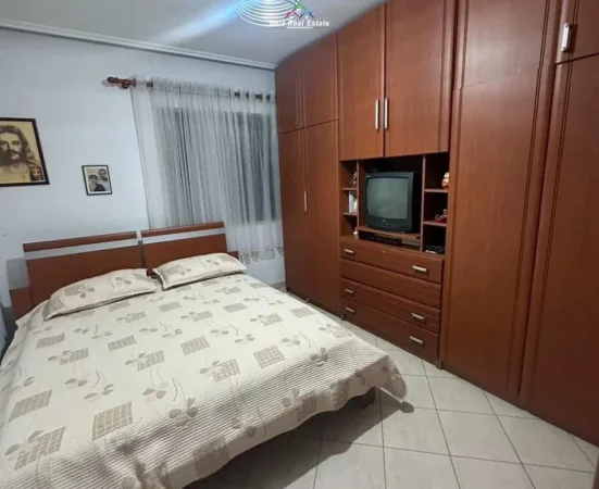Tirane, jepet me qera apartament 2+1 Kati 2, 74 m² 500 € (Porcelan)