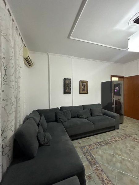 Tirane, jepet me qera apartament 1+1 , 73 m² 600 € (Delijorgji)