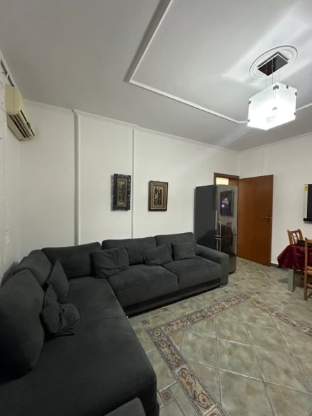 Tirane, jepet me qera apartament 1+1 , 73 m² 600 € (Delijorgji)