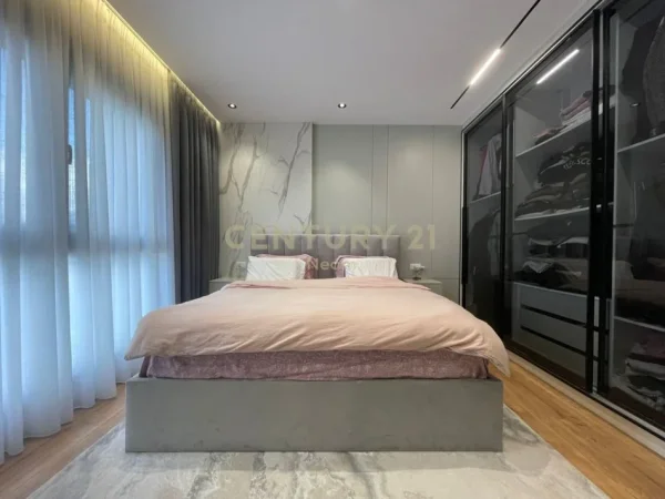 Tirane, jepet me qera apartament 2+1+Aneks+Ballkon Kati 1, 121 m² 1.200 € (Neom126508)
