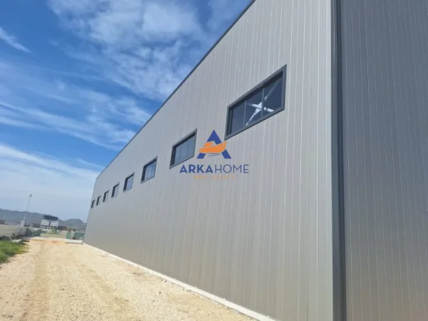 Durres, jepet me qera magazine Kati 0, 1.499 m² 4.500 € (durres)