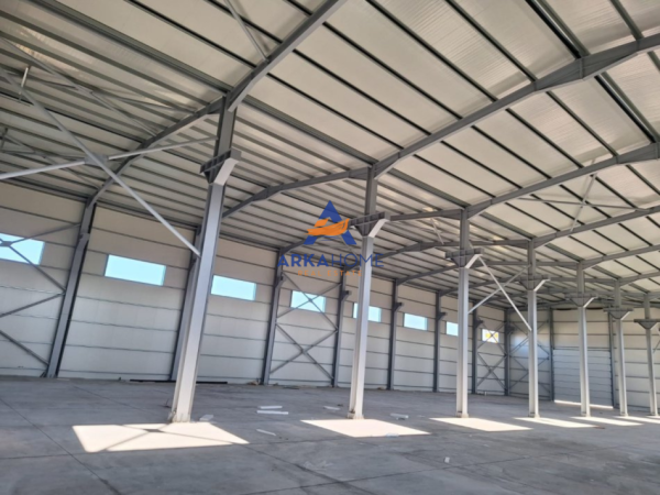 Durres, jepet me qera magazine Kati 0, 1.499 m² 4.500 € (durres)