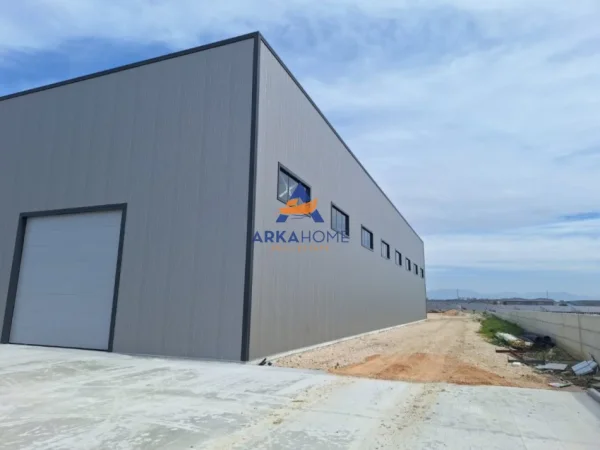 Durres, jepet me qera magazine Kati 0, 1.499 m² 4.500 € (durres)