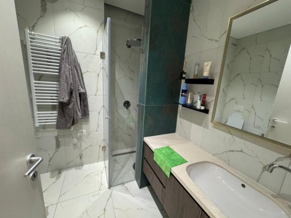 Tirane, jepet me qera apartament 2+1 Kati 6, 100 m² 900 € 