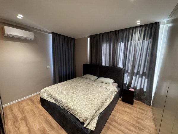 Tirane, jepet me qera apartament 2+1 Kati 6, 100 m² 900 € 