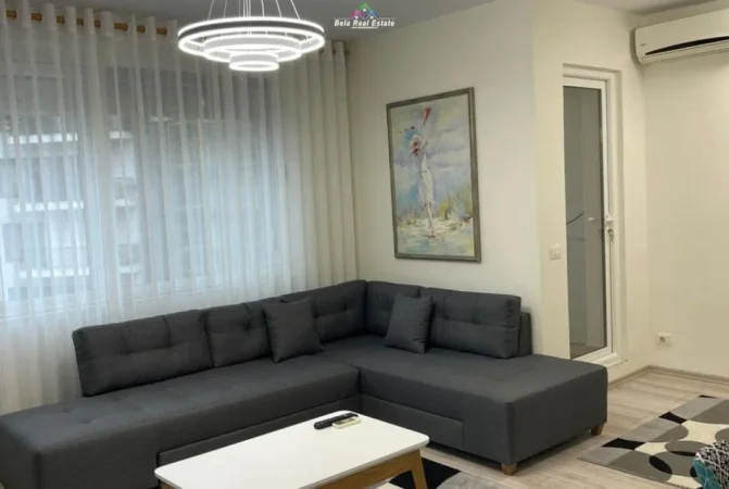 Tirane, jepet me qera apartament 1+1 Kati 8, 70 m² 800 € (Rruga e Kosovareve)