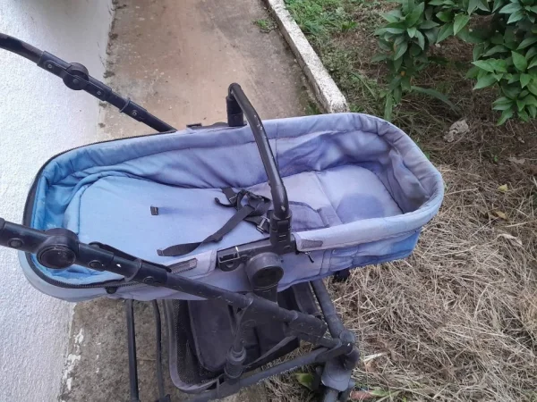 Tirane, shes 2 Karroca + Sexhorlino + Karrike ngrenje 100 €