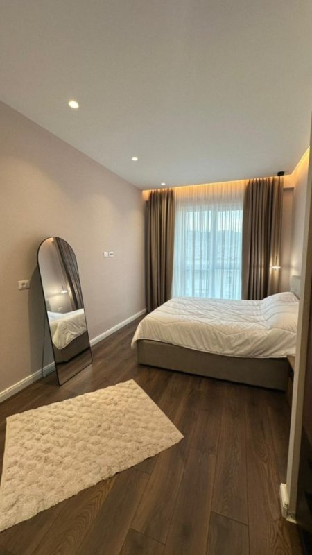 Tirane, jepet me qera apartament 2+1 , 95 m² 1.100 € 