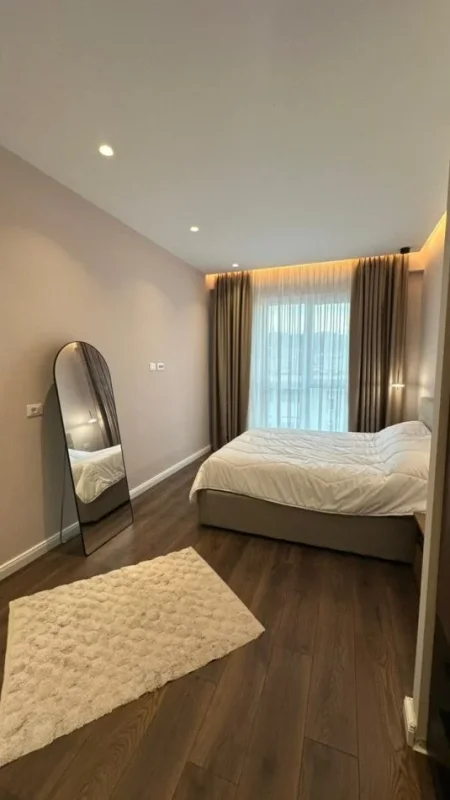 Tirane, jepet me qera apartament 2+1 , 95 m² 1.100 € 