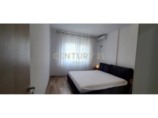 Tirane, jepet me qera apartament 1+1+Aneks+Ballkon Kati 4, 66 m² 700 € (Neom126444)