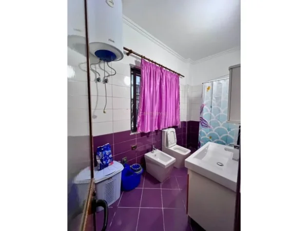 Tirane, jepet me qera apartament 2+1 Kati 2, 110 m² 500 € (Selite)