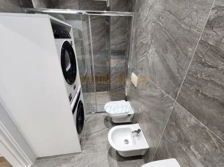 Tirane, jepet me qera apartament 2+1 Kati 4, 1.400 € 